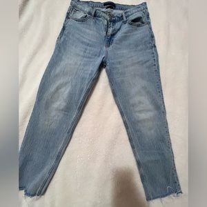 light wash mom jeans